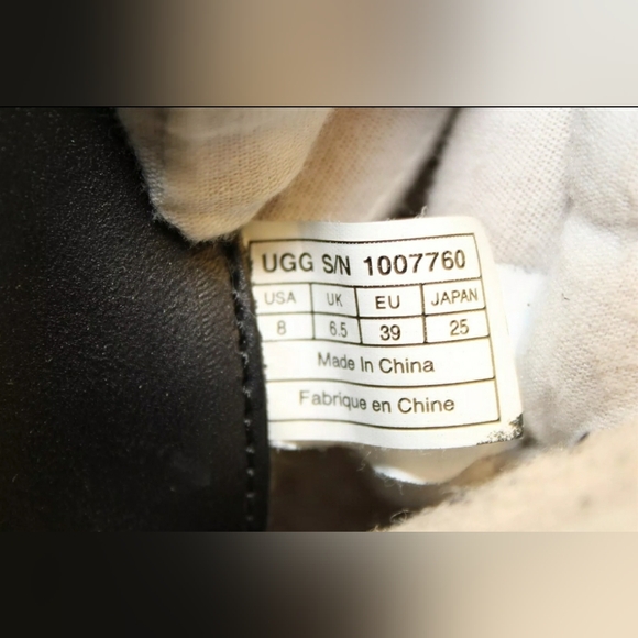 NEW UGG Akadia Womens Size 8 39 Black Leather Shearling Back Lace Up Boots 10077 - Picture 9 of 10